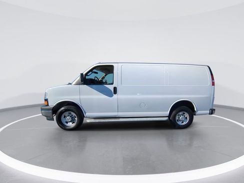 Used 2024 Chevrolet Express 2500 w/ Driver Convenience Package image 5