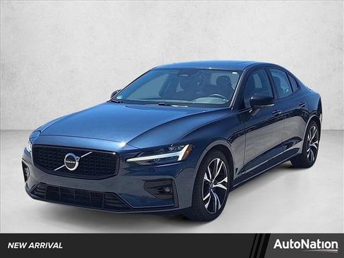 Used 2024 Volvo S60 B5 Core FWD image 1