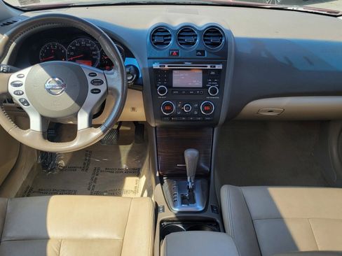 Used 2010 Nissan Altima 2.5 SL w/ SL Pkg image 11