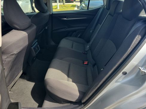 Used 2025 Toyota Camry LE image 18