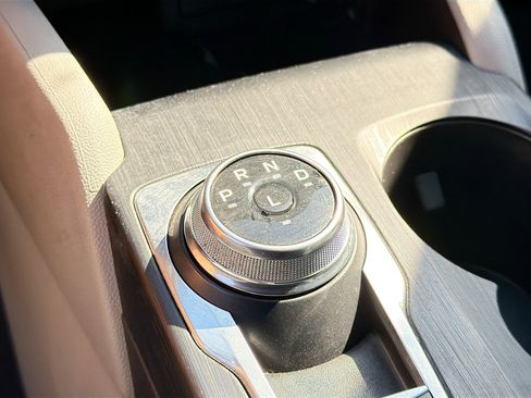 Used 2023 Ford Escape Platinum image 25