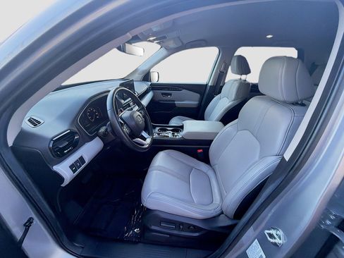 Certified 2025 Honda Pilot EX-L image 18