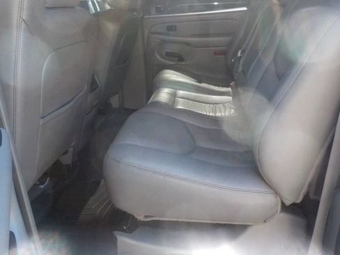 Used 2004 Chevrolet Silverado 3500 4x4 Crew Cab w/ Heavy-Duty Power Package image 10