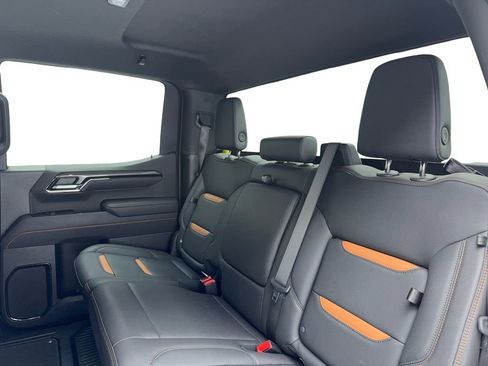 Used 2025 GMC Sierra 1500 AT4 image 42