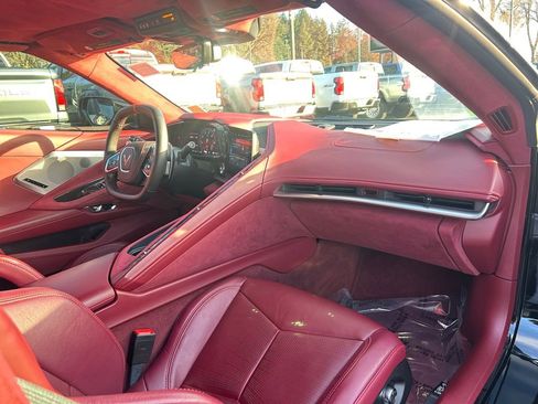 Used 2022 Chevrolet Corvette Stingray Premium Conv w/ Z51 Performance Package image 25