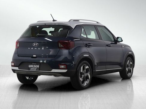 Certified 2025 Hyundai Venue Limited image 5