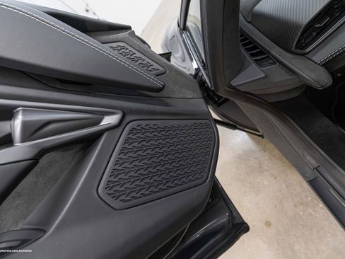 Used 2026 Lamborghini Revuelto AWD/4WD image 32