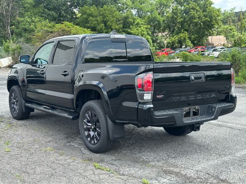 Used 2021 Toyota Tacoma Limited w/ Nightshade Package AWD/4WD image 5
