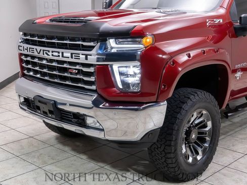 Used 2020 Chevrolet Silverado 2500 LTZ w/ LTZ Premium Package image 13