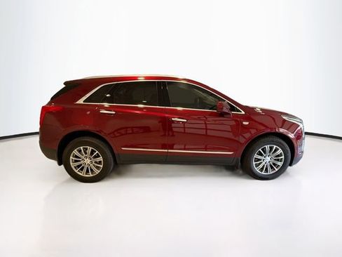 Used 2018 Cadillac XT5 Luxury w/ Driver Awareness Package AWD/4WD image 7