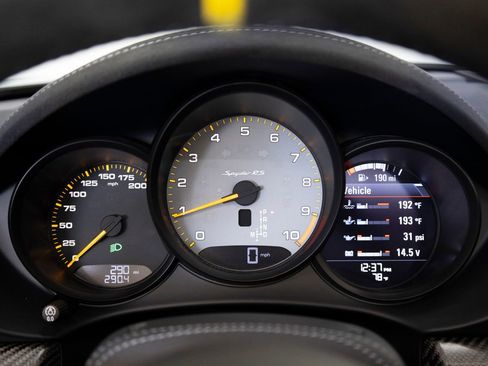 Certified 2025 Porsche 718 Boxster Spyder RS RWD image 22