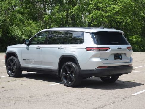 Used 2023 Jeep Grand Cherokee L Laredo AWD/4WD image 26