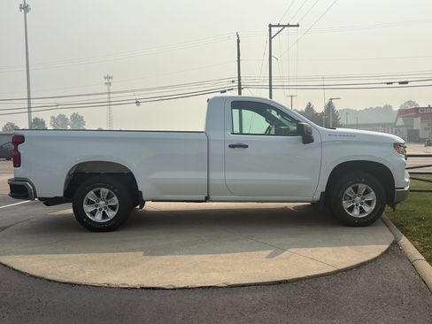 Used 2022 Chevrolet Silverado 1500 W/T RWD image 8