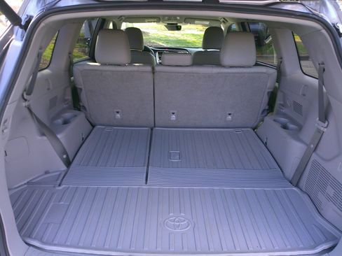 Used 2018 Toyota Highlander Plus image 32