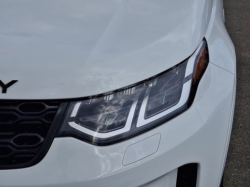 Used 2023 Land Rover Discovery Sport S R-Dynamic image 9