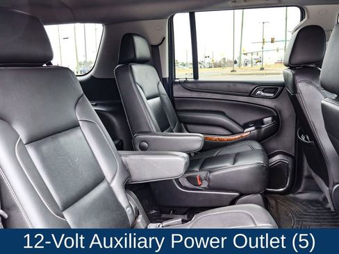 Used 2018 Chevrolet Suburban Premier image 17