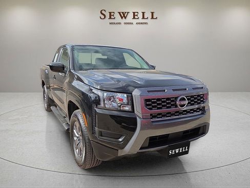 Used 2025 Nissan Frontier SV RWD image 6