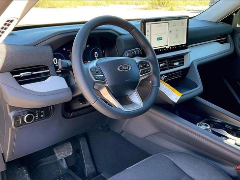 New 2026 Ford Explorer Active image 5