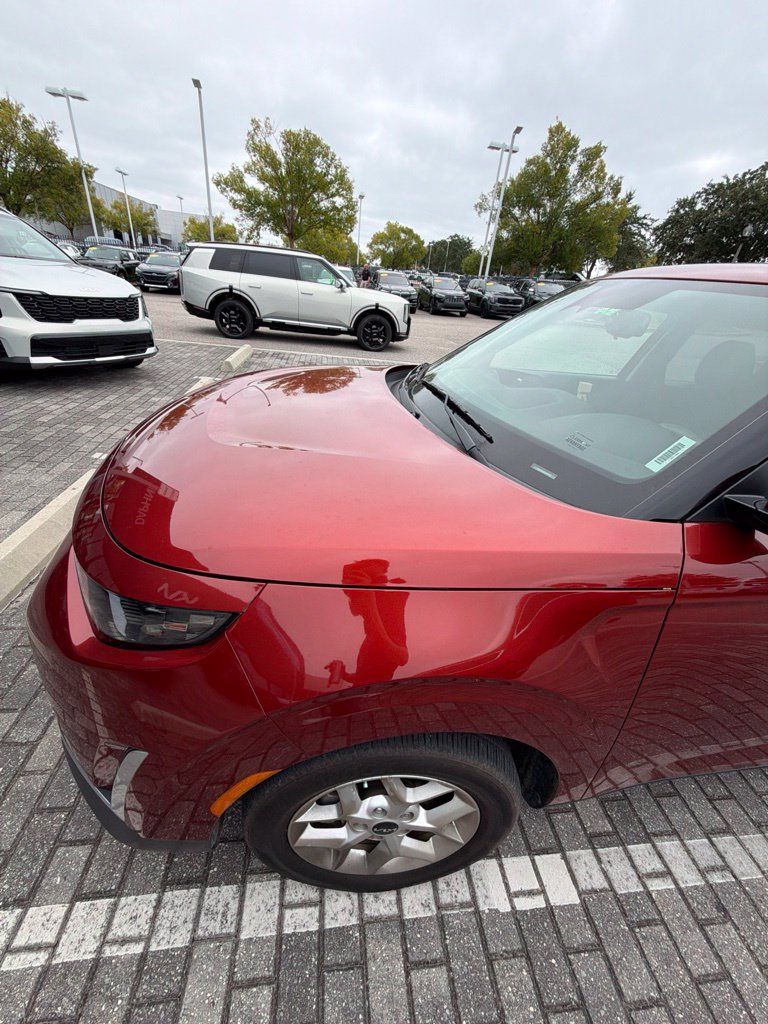 Used 2025 Kia Soul S FWD image 21