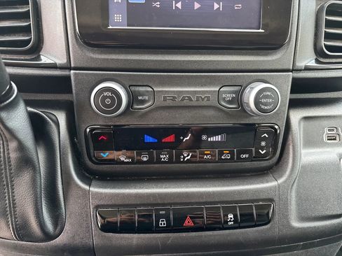 Used 2026 RAM ProMaster 2500 w/ Convenience Group FWD image 17