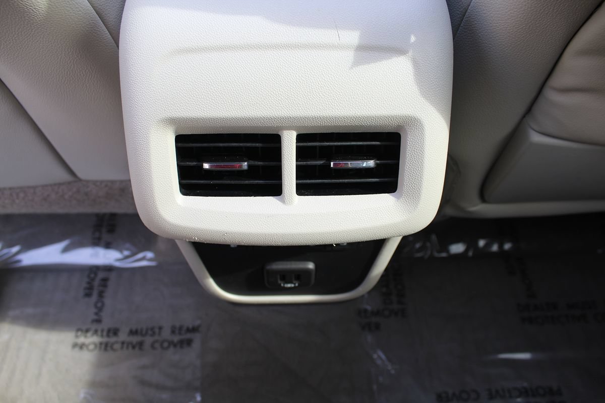 Used 2020 GMC Terrain Denali w/ Denali Premium Package AWD/4WD image 29