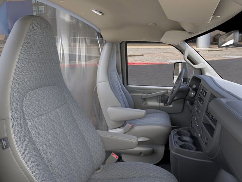 New 2025 Chevrolet Express 3500 w/ Power Convenience Package image 17
