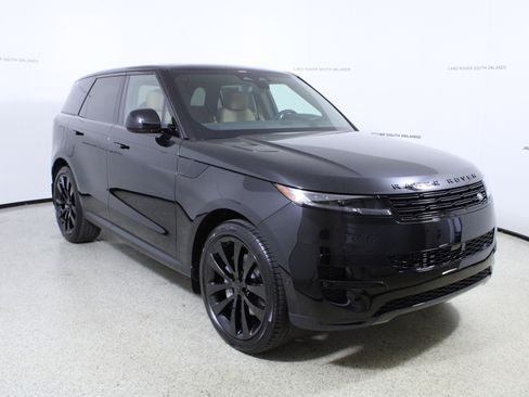 New 2026 Land Rover Range Rover Sport SE image 3