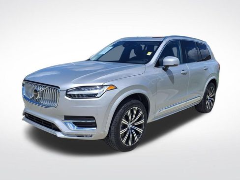 Certified 2025 Volvo XC90 B5 Core AWD/4WD image 4