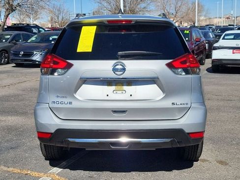 Used 2018 Nissan Rogue SL image 10