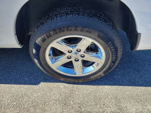 Used 2017 RAM 1500 Express image 6