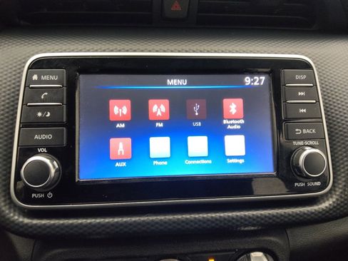 Used 2021 Nissan Kicks S image 25