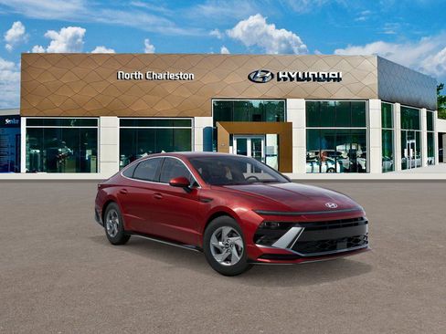 New 2026 Hyundai Sonata SE FWD image 2