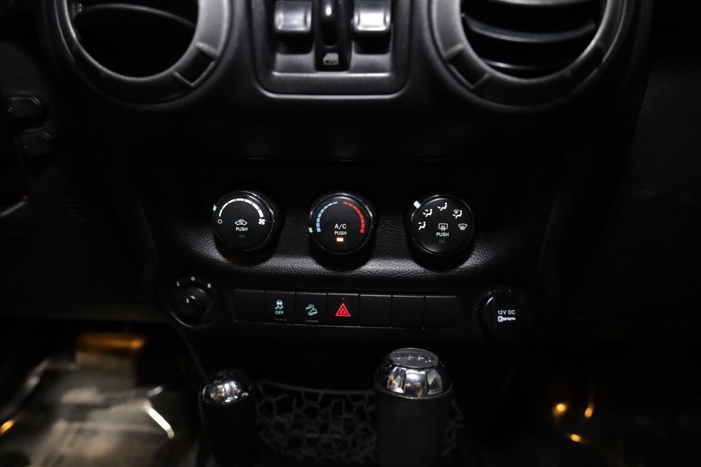 Used 2014 Jeep Wrangler Unlimited Sport w/ Quick Order Package 24S AWD/4WD image 25