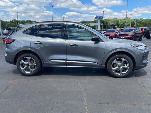 Used 2024 Ford Escape ST-Line w/ Tech Pack #1 AWD/4WD image 6