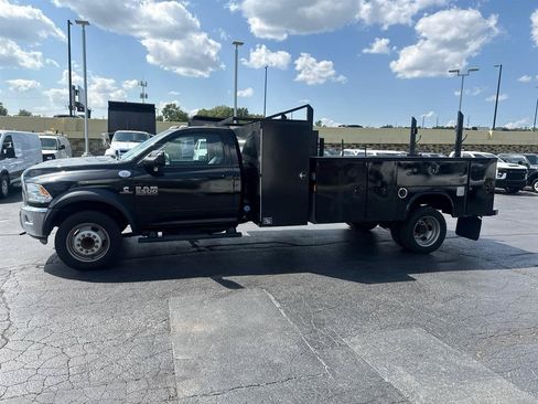 Used 2018 RAM 5500 Tradesman w/ Power & Remote Entry Group RWD image 5