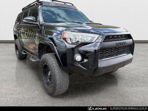 Used 2017 Toyota 4Runner TRD Off-Road Premium AWD/4WD image 2