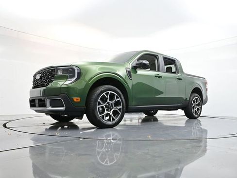 Used 2025 Ford Maverick Lariat w/ 4K Tow Package image 31