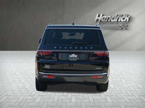 Used 2022 Jeep Wagoneer Series II AWD/4WD image 9
