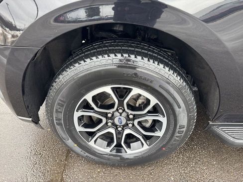 Used 2024 Ford Expedition Max XLT image 8