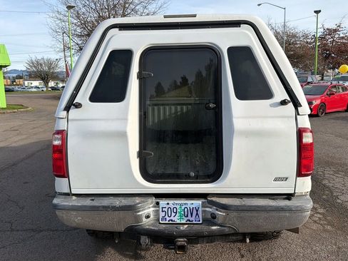 Used 2016 Ford F350 XLT image 4