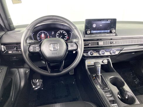 Used 2025 Honda Civic Sport image 17