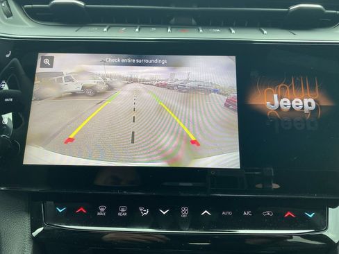 New 2026 Jeep Grand Cherokee Limited w/ Limited Altitude Package AWD/4WD image 36