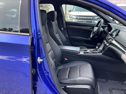 Used 2018 Honda Accord Sport image 7