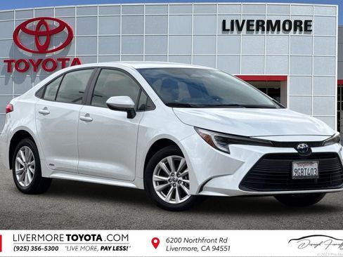 Used 2023 Toyota Corolla LE w/ LE Convenience Package image 1