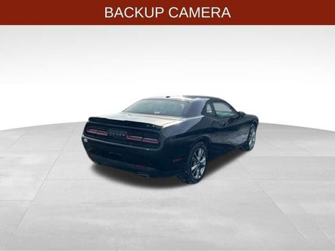 Used 2021 Dodge Challenger SXT image 7