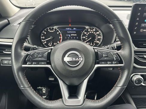 Used 2024 Nissan Altima 2.5 SR w/ SR Premium Package image 23