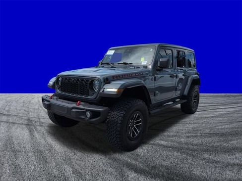 Used 2025 Jeep Wrangler Unlimited Rubicon AWD/4WD image 8