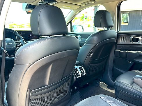 Used 2022 Kia Sorento SX FWD image 18