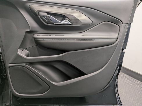 Used 2023 GMC Terrain SLT w/ Tech Package image 27