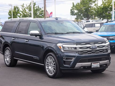 Certified 2023 Ford Expedition Max Platinum AWD/4WD image 3